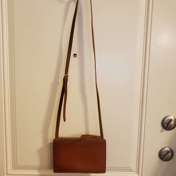 COPY - Abercrombie and Fitch Crossbody - Picture 3 of 5